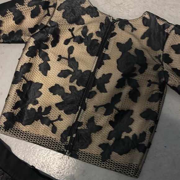 Gracia Black and Tan Floral Midi Dress - Picture 2 of 3